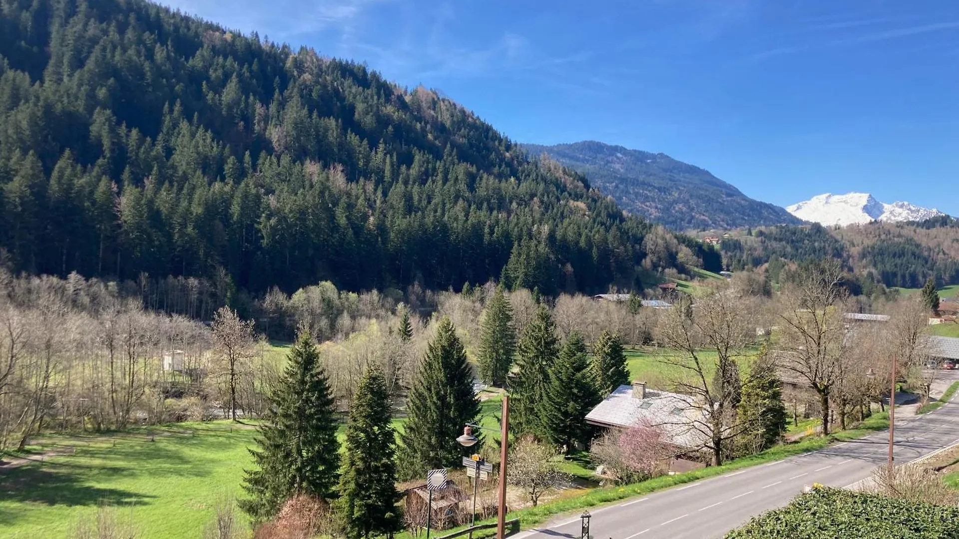Charmant Appartement Renove, 4 Pers, Balcon Sud, Prox. Pistes Et Navette, Le Grand-Bornand - Fr-1-467-126 0*,  France